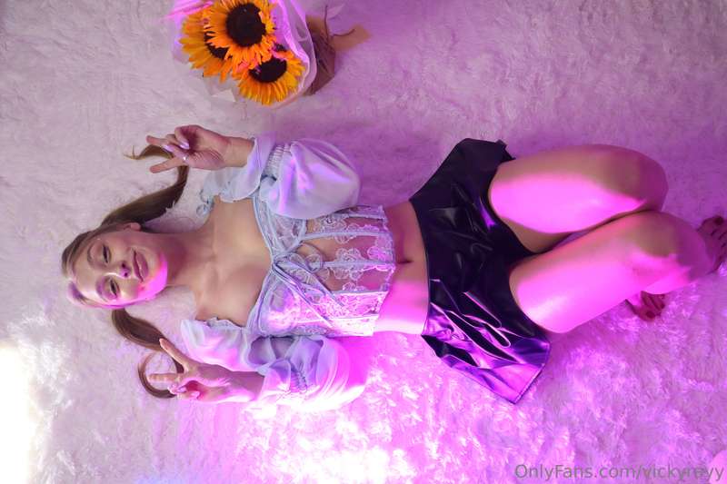 Very often in cute photos, in fact, there are no underwear u..