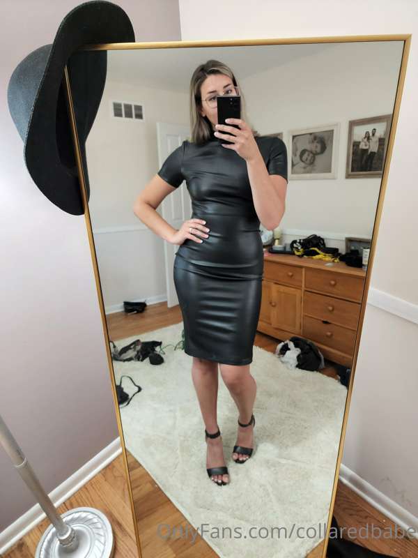 collaredbabe image #1