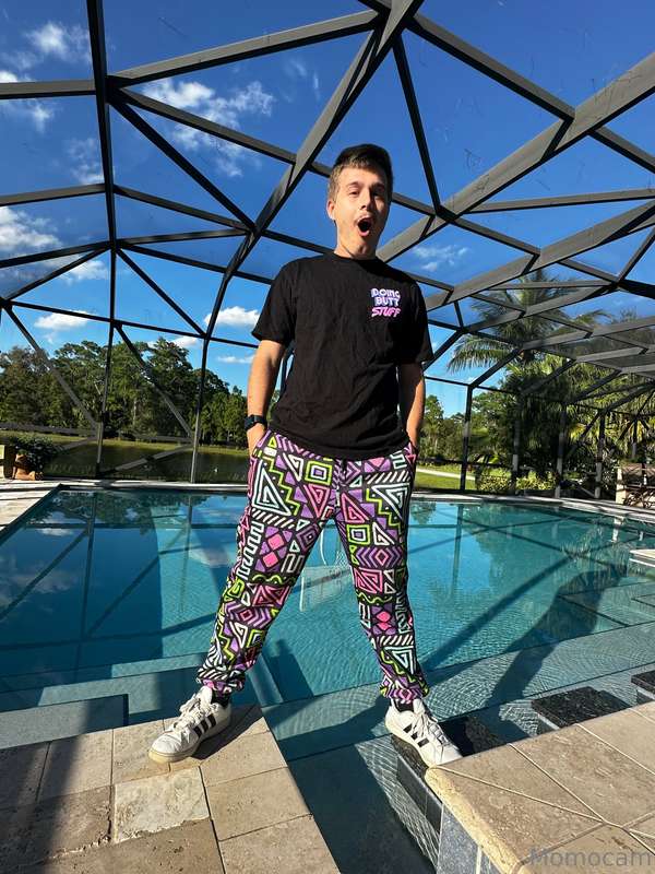 guess what’s poppin' and it ain’t just the colors
