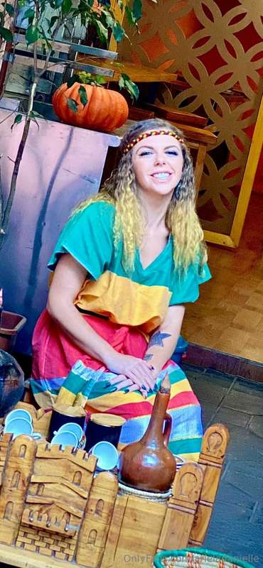 Traditional Ethiopian dress. Making Traditional coffee ☕️ 😋