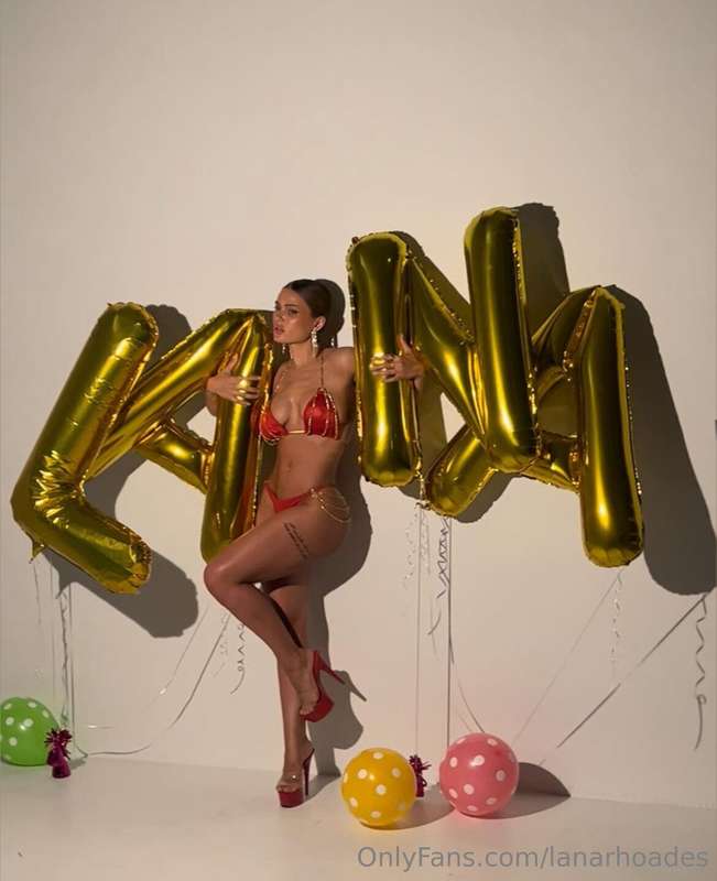 Foto 157 de Lana Rhoades en Tocromo