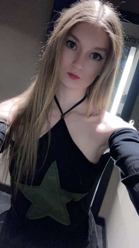 Just did a price drop on all my posts😘 
Enjoy the discounts😉
