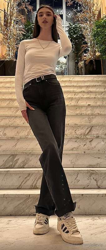 # 🔥 🔥 🔥 HOT GIRL  @sshinynika 🔥 🔥 🔥

This innocent cutie @ss..