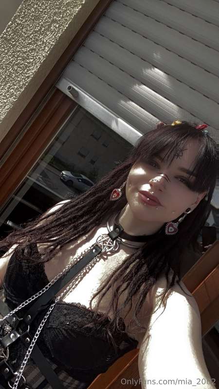 mia_2002
