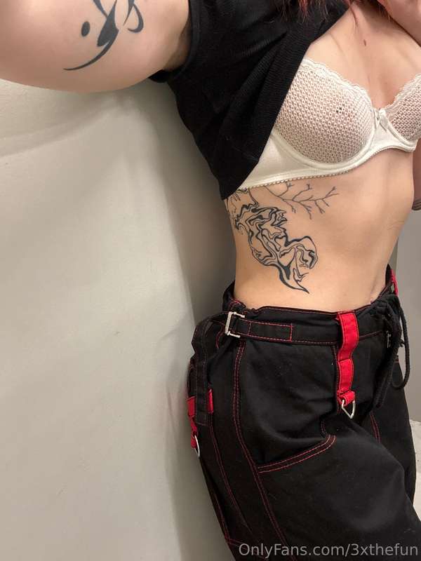 Come rip my clothes off😈