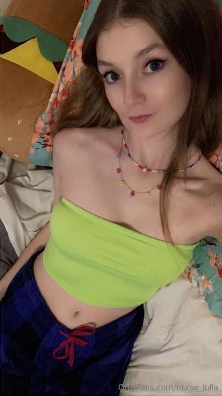 Did you miss me? Who wants to see more of me? 😉😘