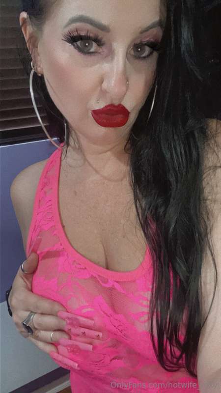 It’s my birthday today 🥳 Spoil me on my special day 😘