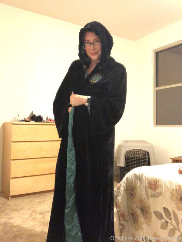 Want to Slytherin & see what’s under the robe?