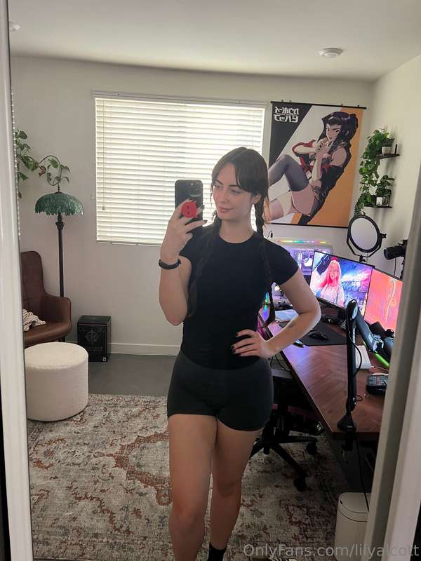 Lilyalcott