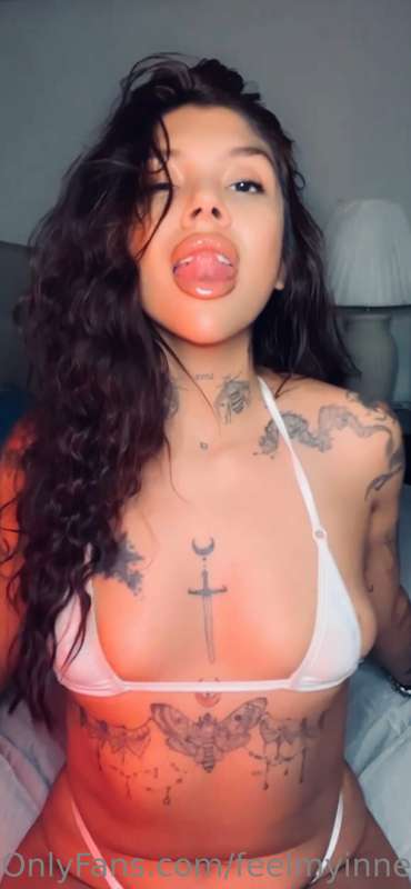 Sleep tight 🖤 or catch me in the dms