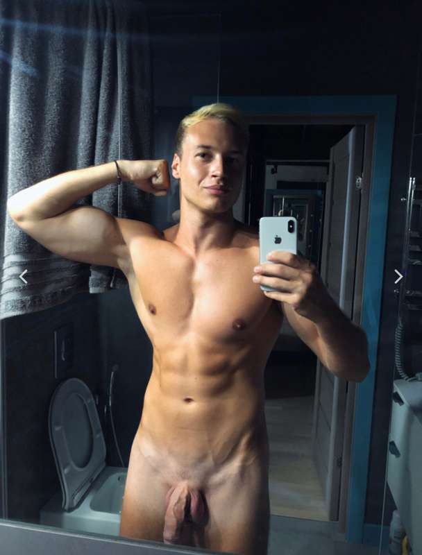 Super naked flex 💪🏼😈