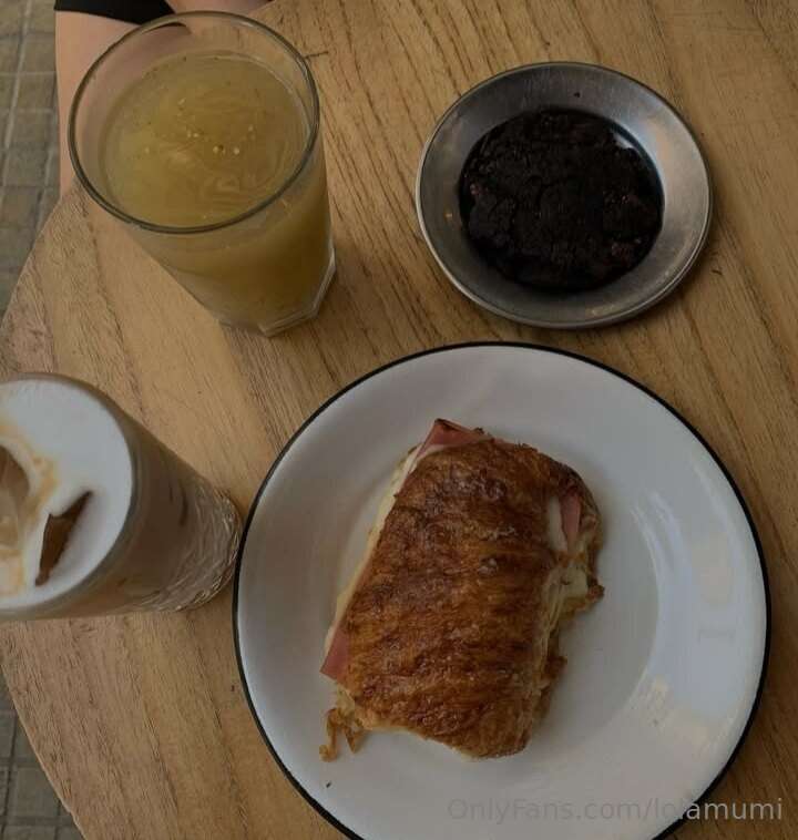 Love of winter snacks, nothing like a delicious coffee to fa..