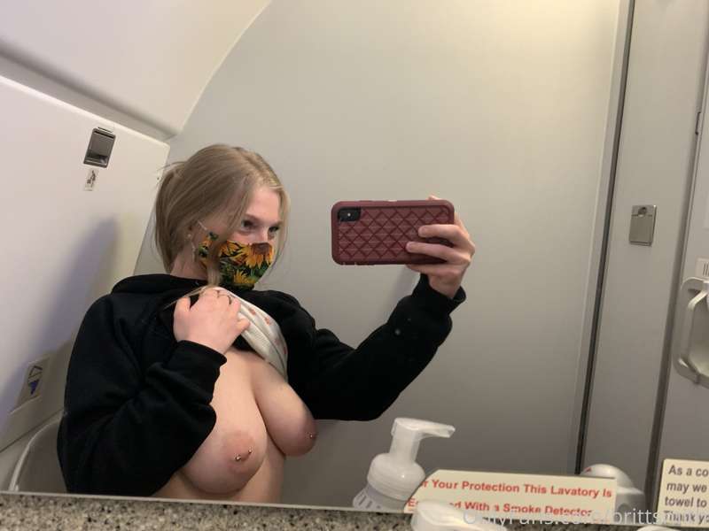 Didnt join the mile high club but i def took titty pics on a..