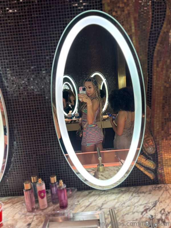 Just some pics of me enjoying my trip to Vegas I had such a ..