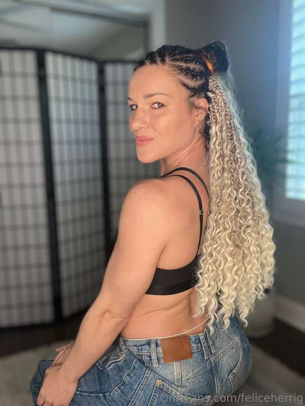 😋