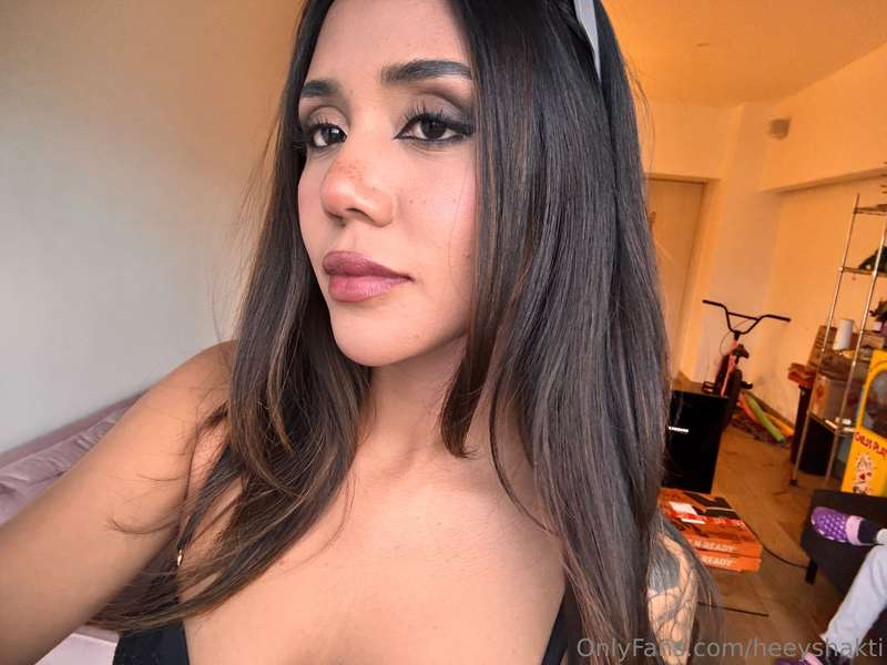 Se me antoja que me des unas nalgaditas… pero bien dadas 😏