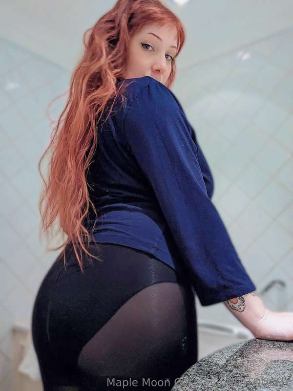 Do you prefer butts in full coverage or thongs? I'm getting ..