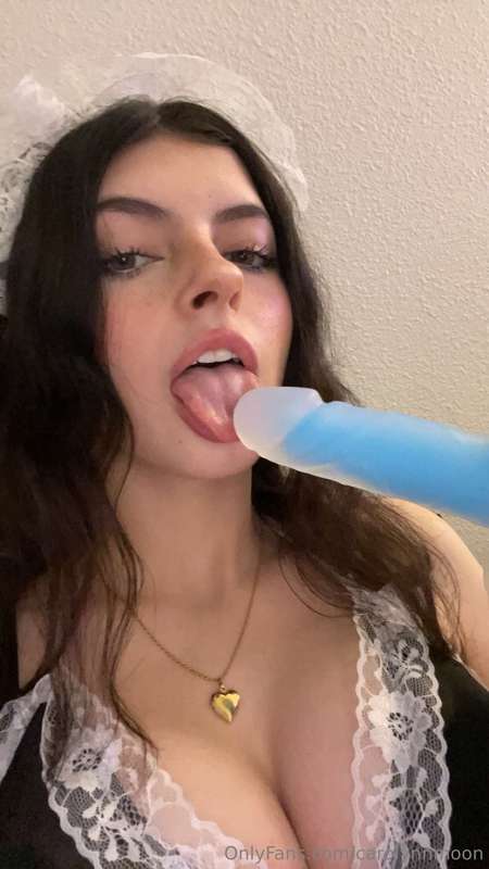 carolynnmoon