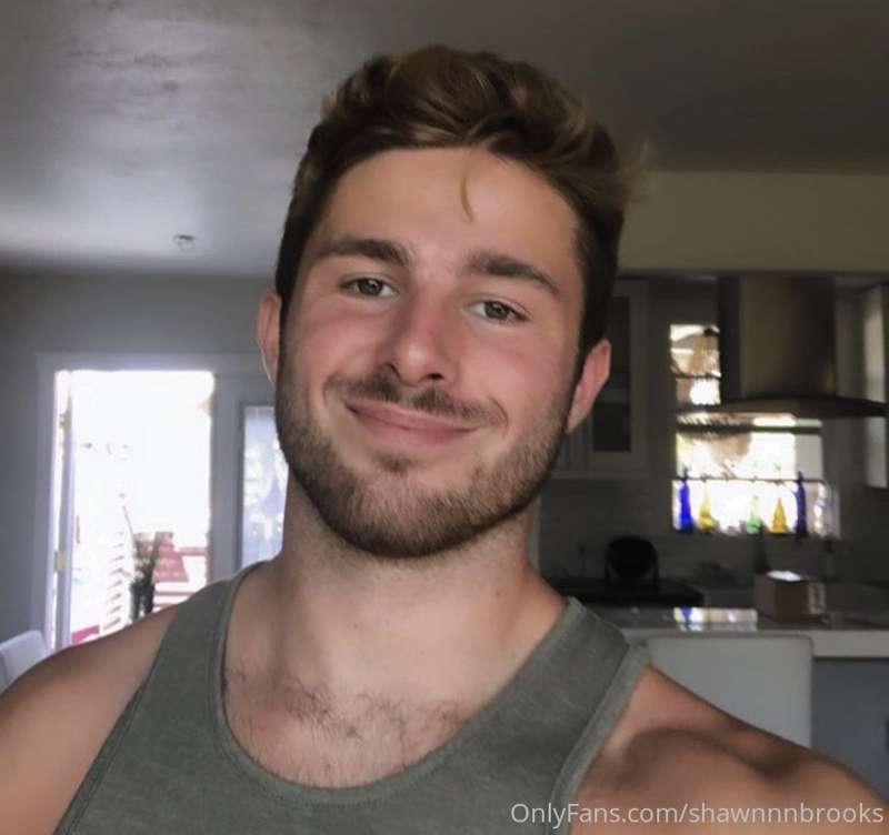 Just a quick reminder this is @dylyd 🤤🤤 y’all are in for a t..