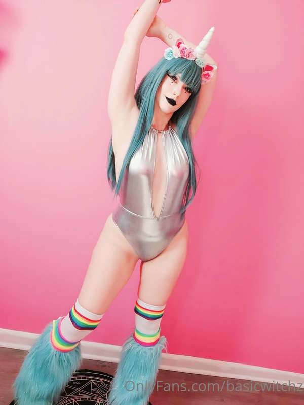 basicwitchz image #1