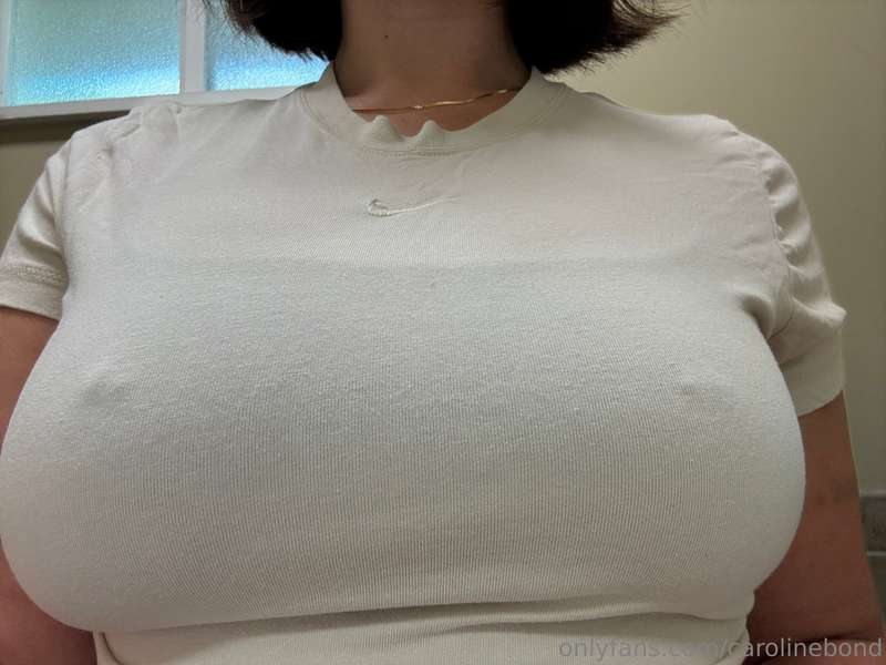carolinebond