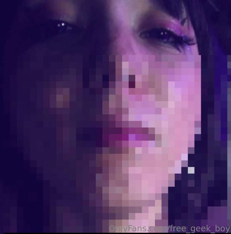 mira como dejé la carita de @katss_kawaii llena de leche!gee..