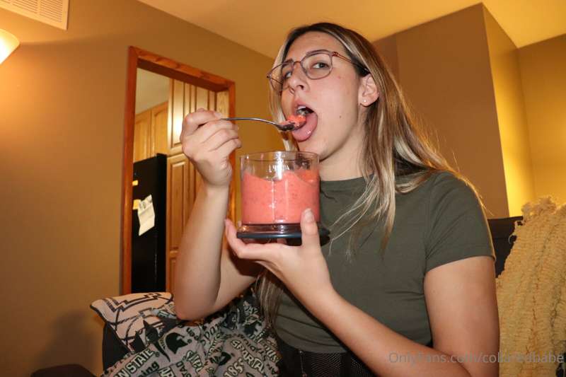 collaredbabe image #0