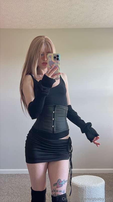 65% off my nude page and I got something sooo cute posting l..
