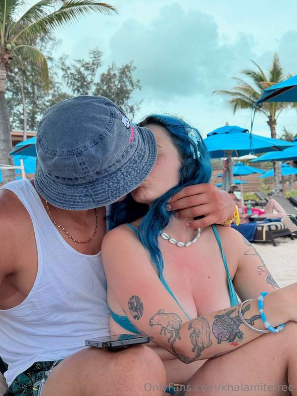 Do you think @gattouz0 is a good kisser? 🤔