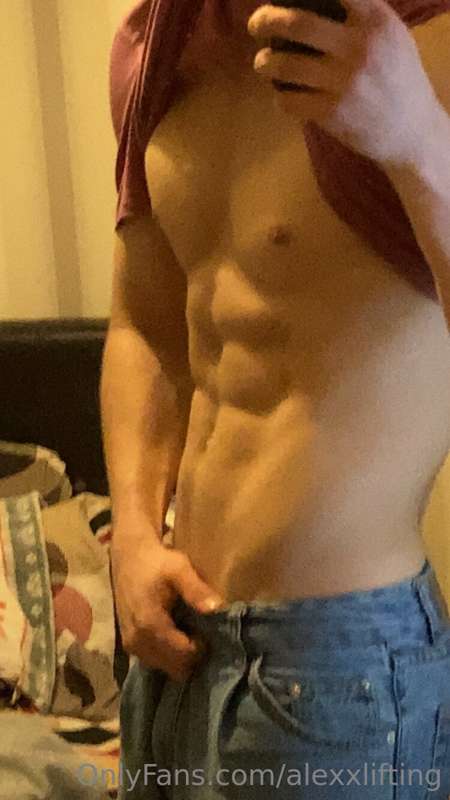 Just Got Home From The Gym😉. And Now I’m Feeling So Horny!! ..