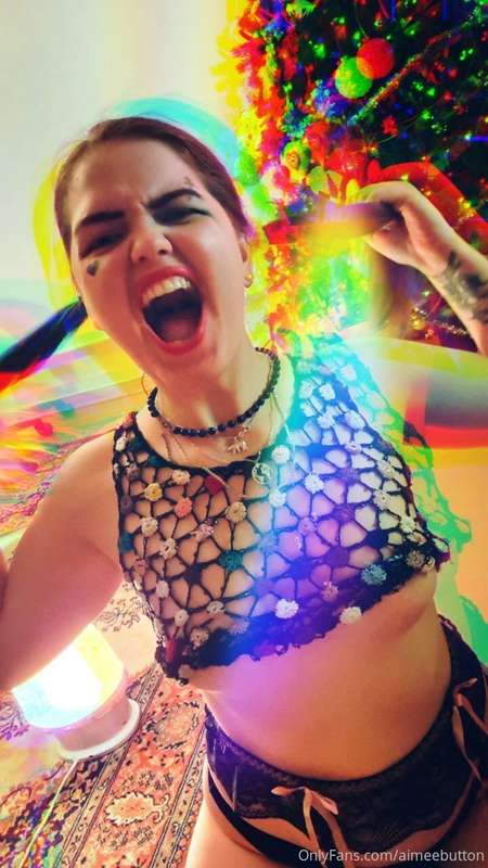 aimeebutton image #1