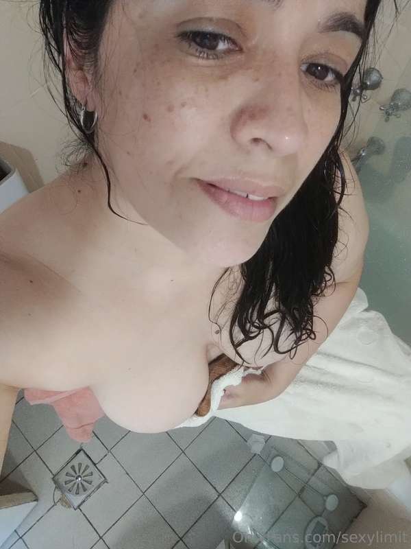 I want you to dry my body... pass me the towel and then some..
