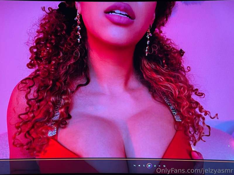 👀