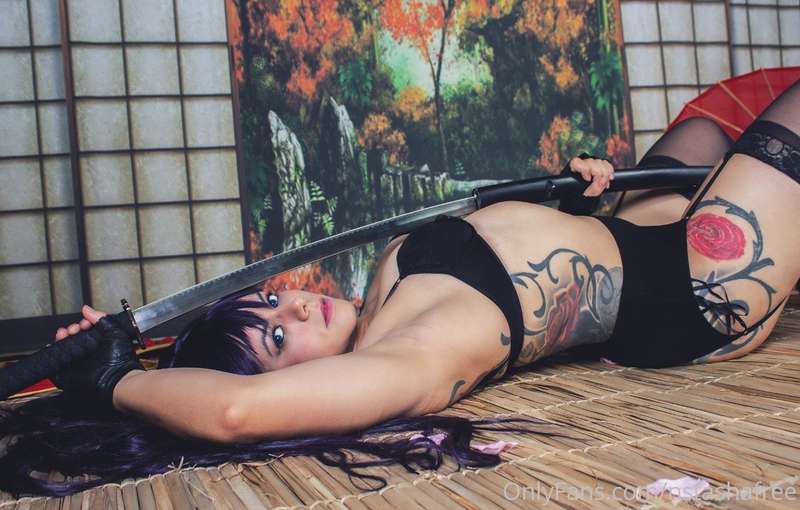 Querem mais dela? Saeko Busujima😍