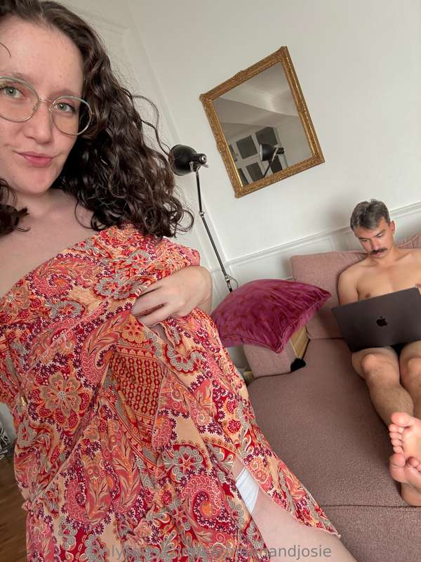 When Karmann's busy, I get cheeky 😜 swipe to see me flashing..