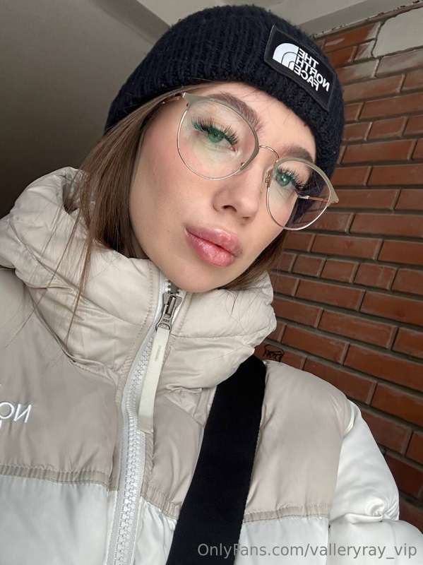 too cold today 🥶 but I bet you can warm me up?
