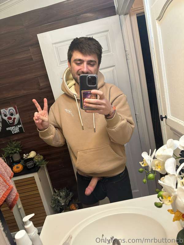 mrbuttoncb image #0