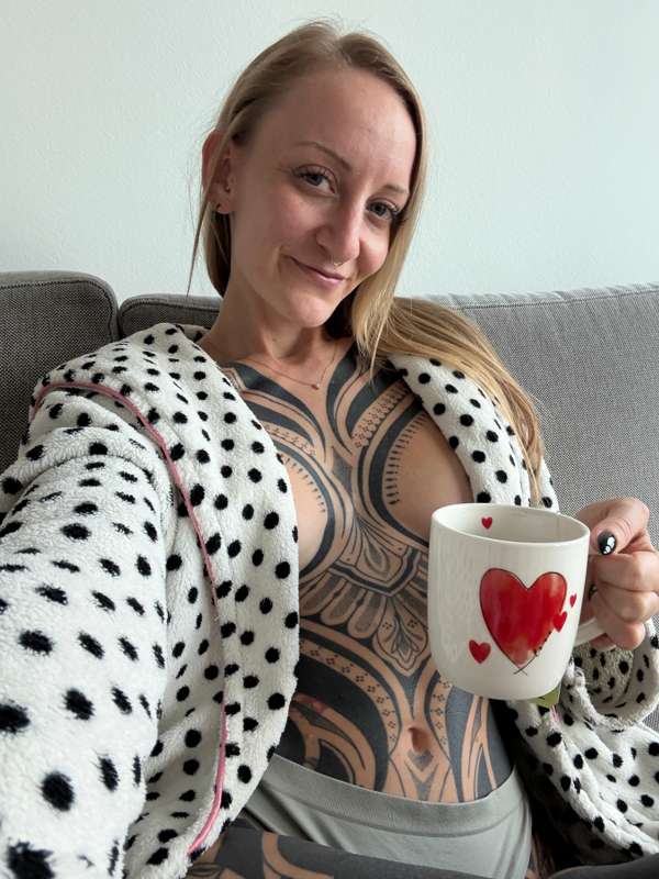 My heart’s huge… but my intentions? Not so innocent. 😈🔥 
