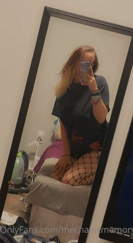 Sleepover?🥺