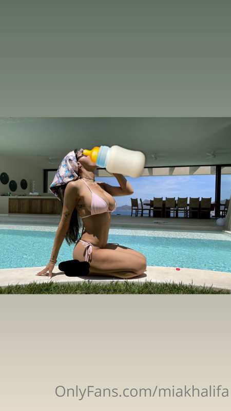 Foto 555 de Mia Khalifa en Tocromo