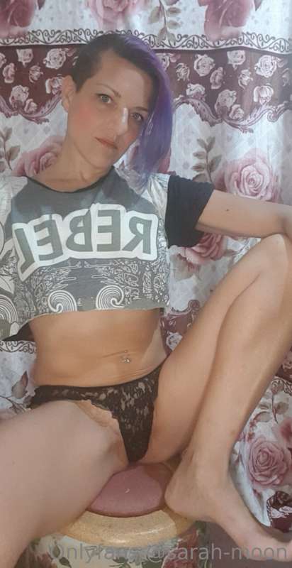 🔥 Rebel 😈

If you have a foot fetish I invite you to subscri..