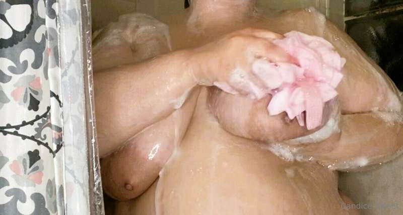 I know you want to see a full video of me in the shower from..