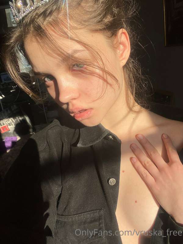 I think you can’t missed such a sexy selfie here😚