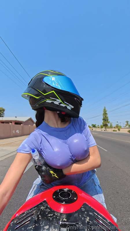 Anyone willing to ride (me)? 💦