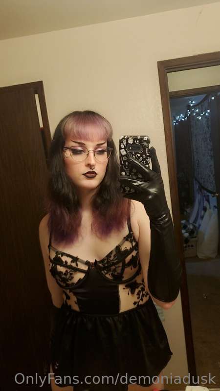 could i be ur goth trans gf 🖤