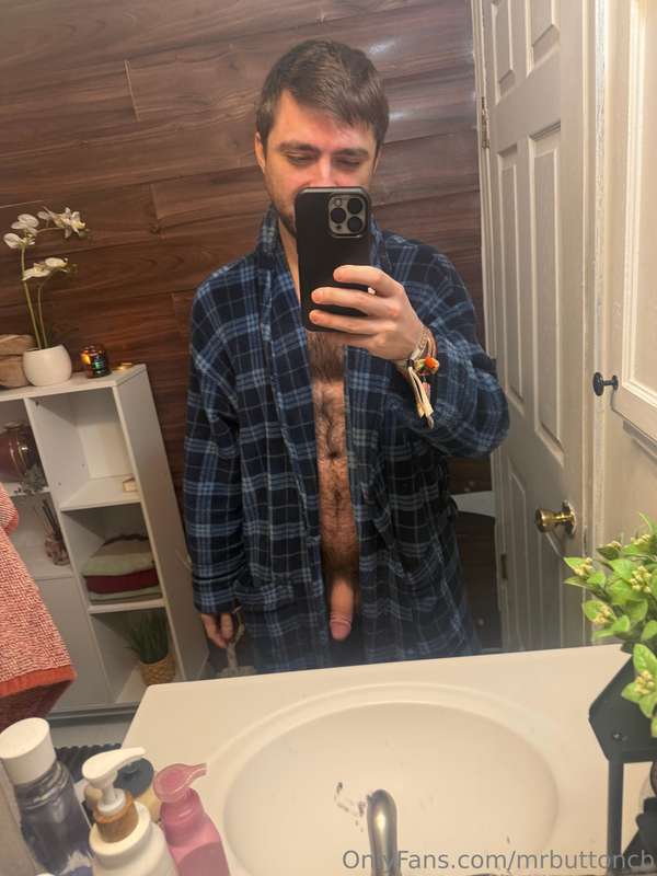 starting the day with a nice hot shower. Care to join me? 