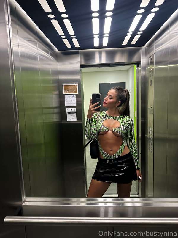 Going up… but feeling down for a little fun 😏😈Caught in the ..