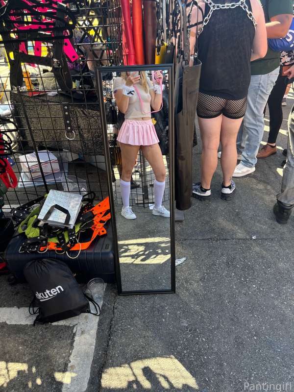 pantingirl image #2