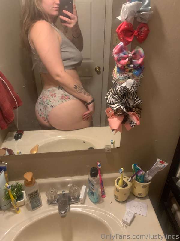 lustylindy image #0