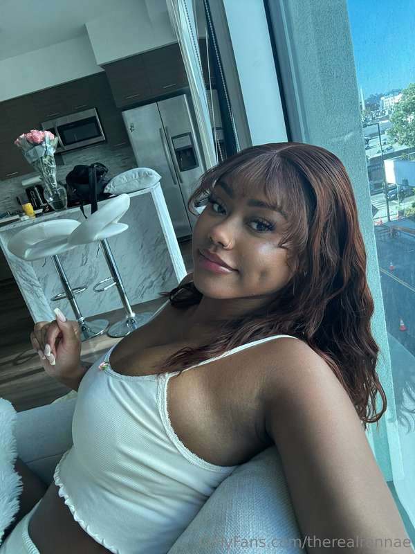 it's the weekend 💕 any plans?? besides me..